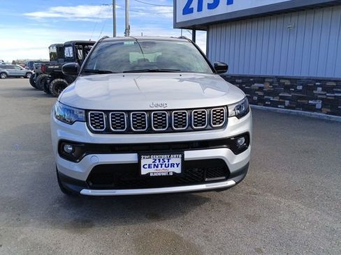 Used 2025 Jeep Compass Limited AWD/4WD image 2