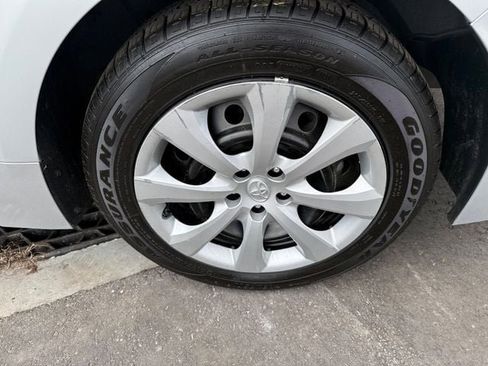 Used 2024 Toyota Corolla LE image 7