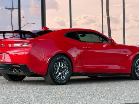 Used 2017 Chevrolet Camaro SS RWD image 12