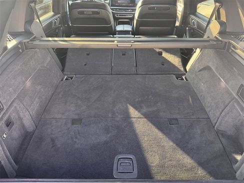 Used 2024 BMW X5 xDrive50e image 25