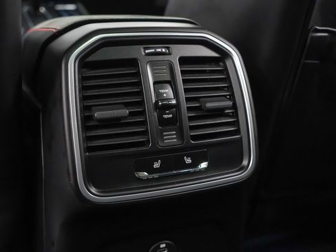 Certified 2022 Porsche Macan GTS image 20