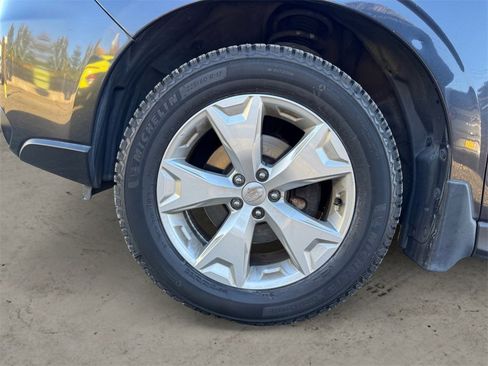 Used 2016 Subaru Forester 2.5i Premium w/ All-Weather Package image 14