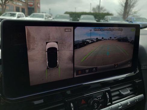 New 2026 Nissan Pathfinder Platinum image 19