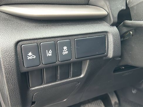 Used 2023 Mitsubishi Eclipse Cross SE image 28