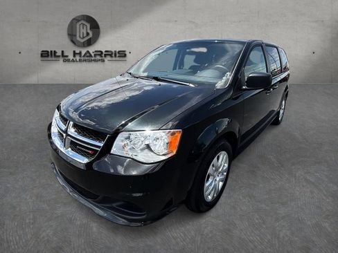 Used 2018 Dodge Grand Caravan SE FWD image 1