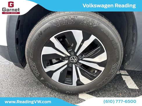 Used 2024 Volkswagen Atlas Cross Sport SE image 10