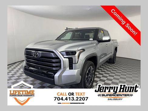 Used 2025 Toyota Tundra Limited image 1