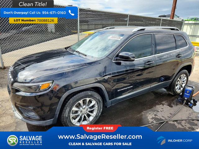 Used 2019 Jeep Cherokee Latitude Plus w/ Comfort/Convenience Group FWD image 1