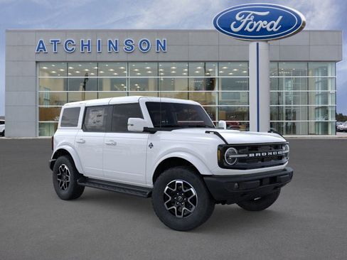 New 2025 Ford Bronco Outer Banks image 7