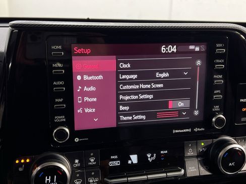 Used 2022 Toyota Highlander XSE image 24