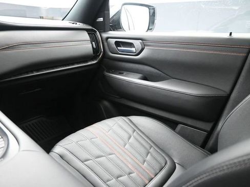 Used 2025 Nissan Armada PRO-4X w/ Pro-4X Premium Package AWD/4WD image 29
