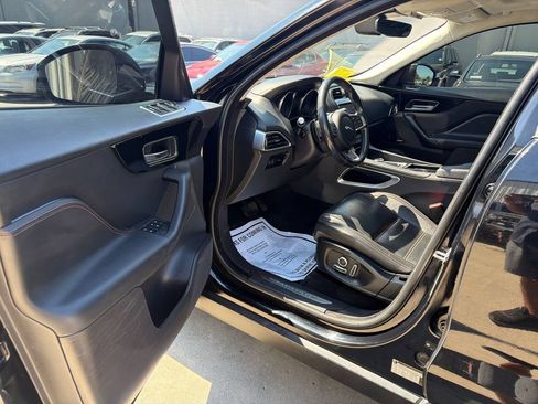 Used 2017 Jaguar F-PACE R-Sport AWD/4WD image 11