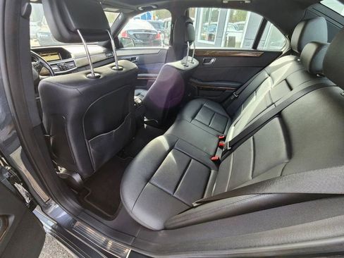 Used 2010 Mercedes-Benz E 350 4MATIC Sedan image 11