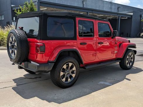 Used 2019 Jeep Wrangler Unlimited Sahara w/ Dual Top Group AWD/4WD image 6