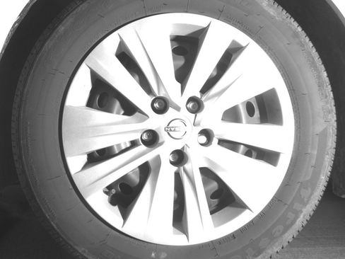 Used 2025 Nissan Sentra S FWD image 12