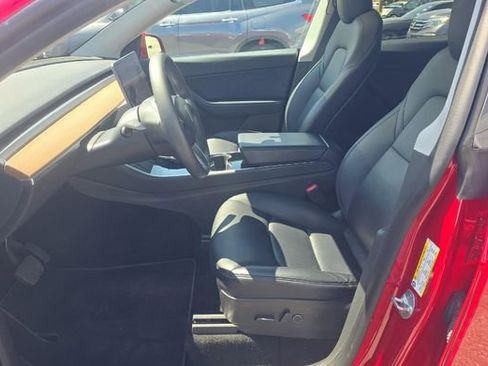 Used 2021 Tesla Model Y Long Range AWD/4WD image 3