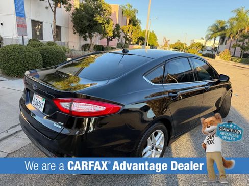Used 2015 Ford Fusion SE FWD image 11