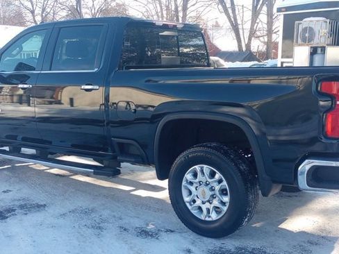 Used 2024 Chevrolet Silverado 2500 LTZ w/ LTZ Premium Package image 5