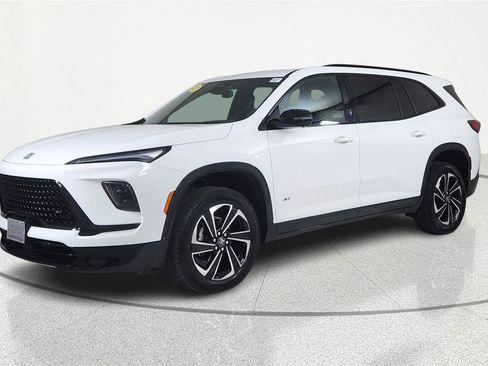 Used 2025 Buick Enclave Sport Touring image 2