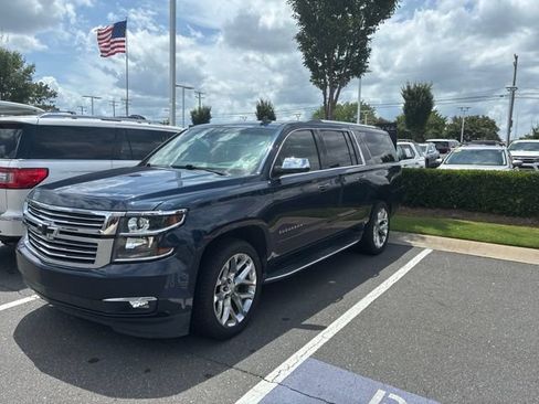 Used 2018 Chevrolet Suburban Premier AWD/4WD image 1