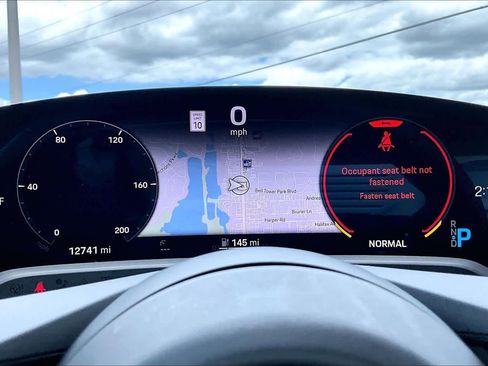 Used 2023 Porsche Taycan image 23