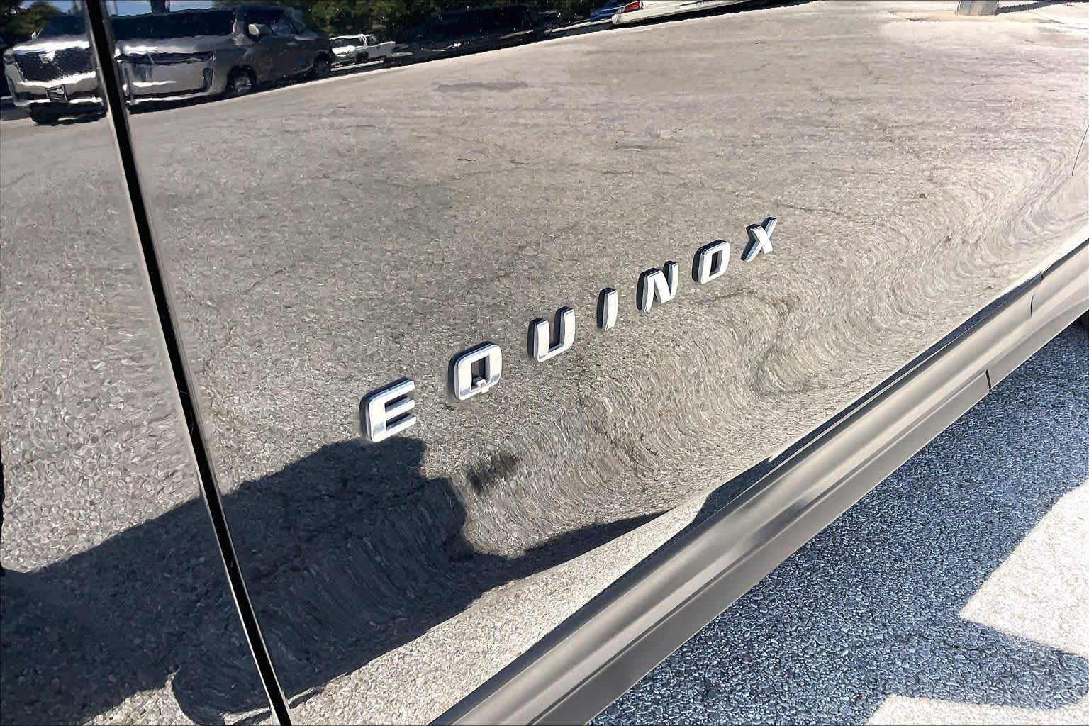 Used 2024 Chevrolet Equinox LT FWD image 32