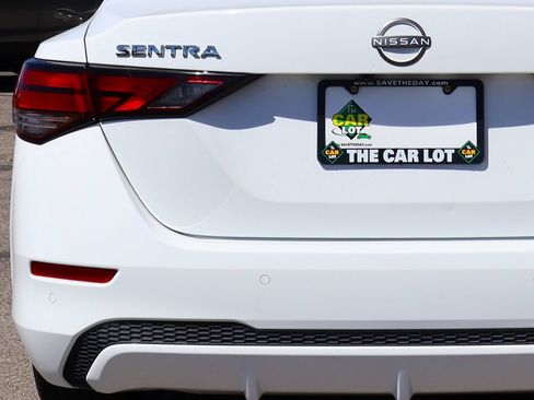 Used 2024 Nissan Sentra SV FWD image 19