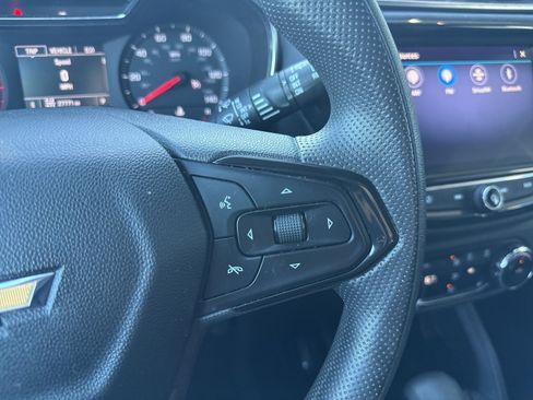 Used 2022 Chevrolet TrailBlazer LT w/ Convenience Package image 32