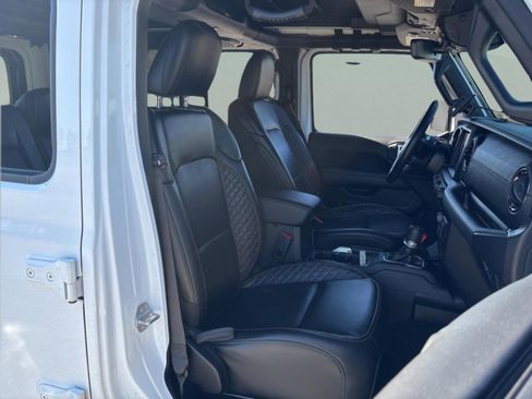 Used 2022 Jeep Wrangler Unlimited High Altitude image 32