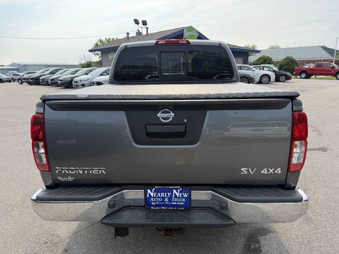 Used 2018 Nissan Frontier SV AWD/4WD image 7