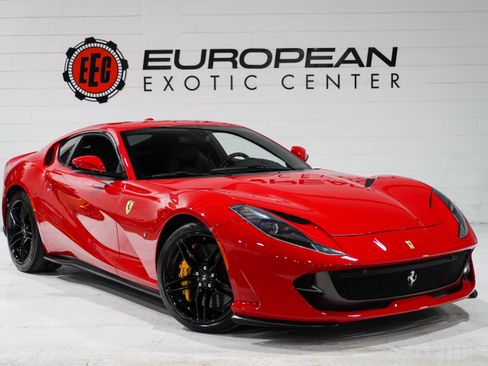 Used 2019 Ferrari 812 Superfast RWD image 1