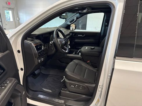 New 2026 GMC Yukon Denali w/ Advanced Technology Package AWD/4WD image 24