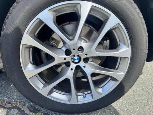Used 2022 BMW X5 xDrive40i w/ Premium Package AWD/4WD image 34
