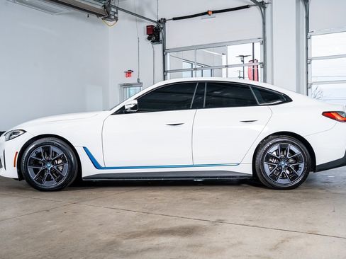 Used 2023 BMW i4 eDrive40 w/ Premium Package image 8