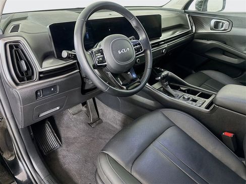 Certified 2025 Kia Sorento S w/ Panoramic Sunroof Package image 20