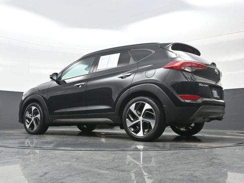 Used 2016 Hyundai Tucson Limited w/ Option Group 03 image 27