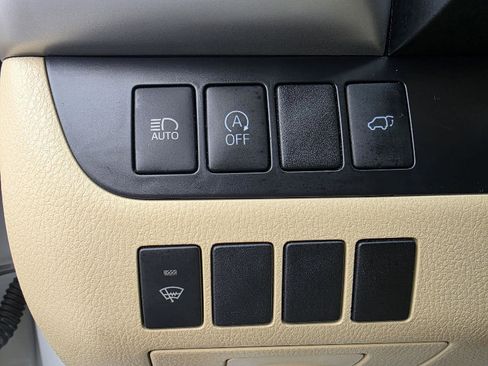 Used 2019 Toyota Highlander XLE image 12