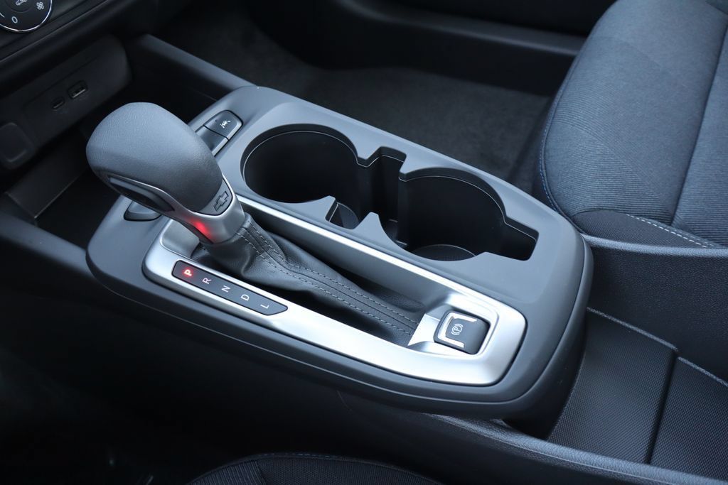 New 2026 Chevrolet Trax LS w/ LS Convenience Package FWD image 7