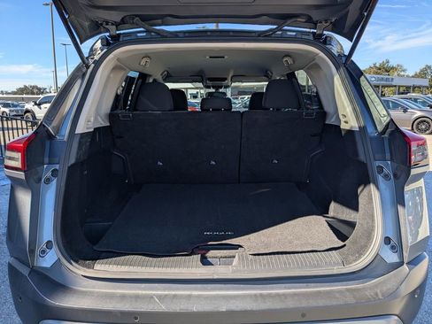 Used 2023 Nissan Rogue SV image 12