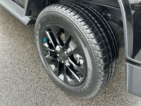 Used 2022 Jeep Wrangler Unlimited Sahara w/ Cold Weather Group image 15