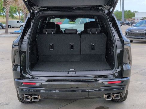New 2026 Chevrolet Traverse High Country FWD image 23