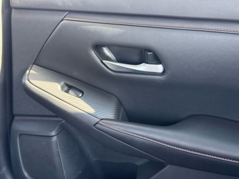 Used 2025 Nissan Sentra SR FWD image 12