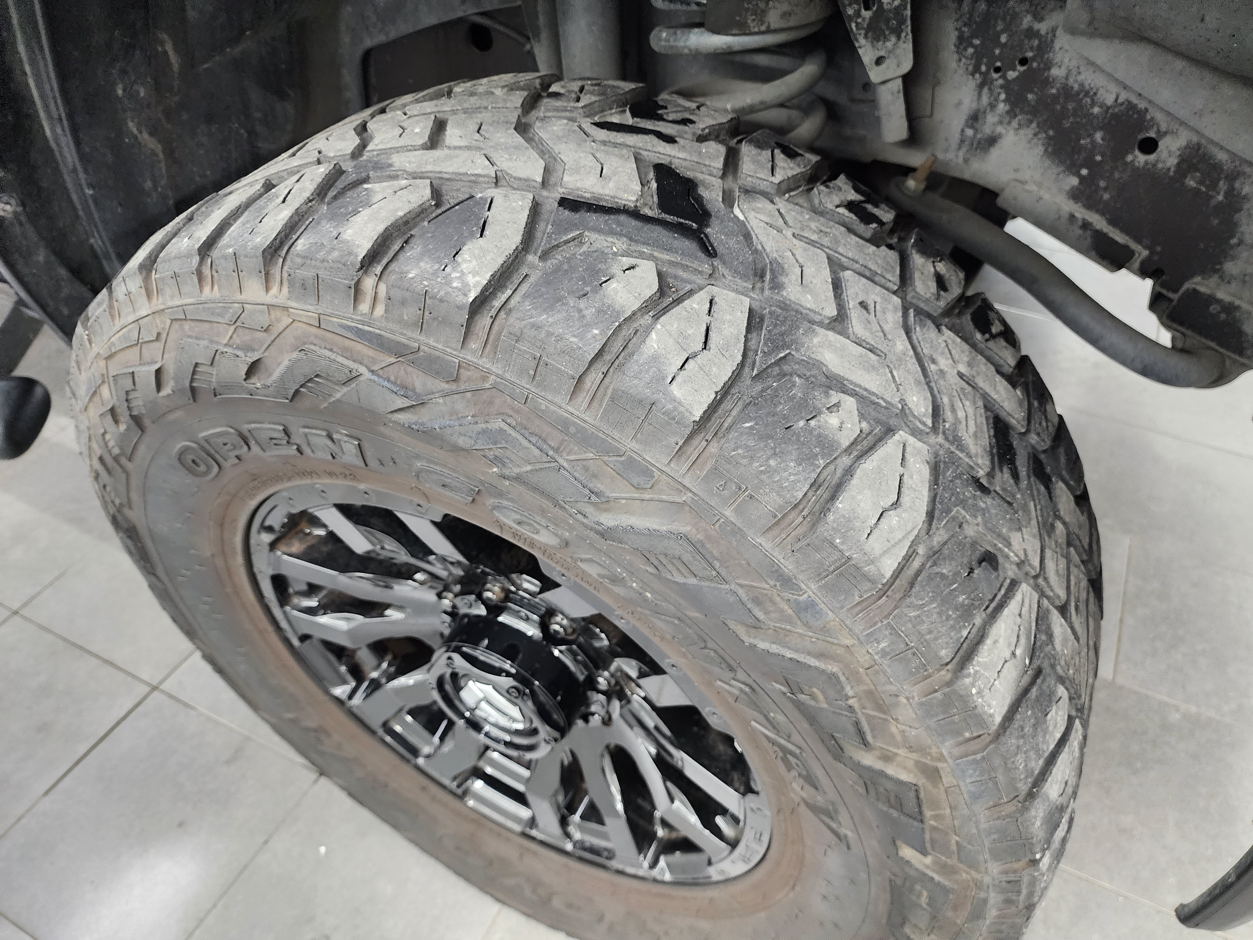 Used 2024 RAM 2500 Laramie w/ Protection Group AWD/4WD image 3
