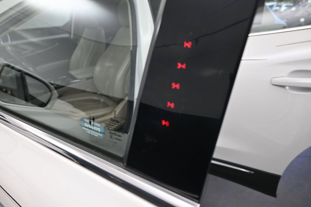 Used 2021 Lincoln Nautilus Reserve AWD/4WD image 17