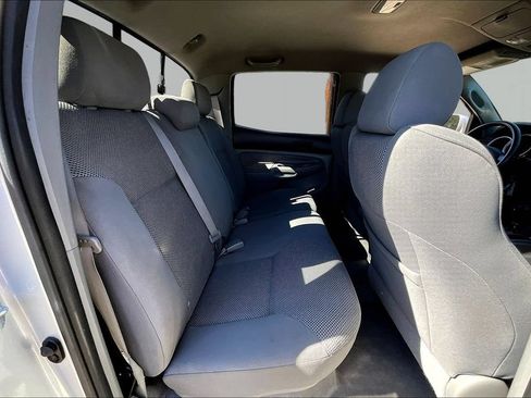 Used 2006 Toyota Tacoma PreRunner RWD image 21