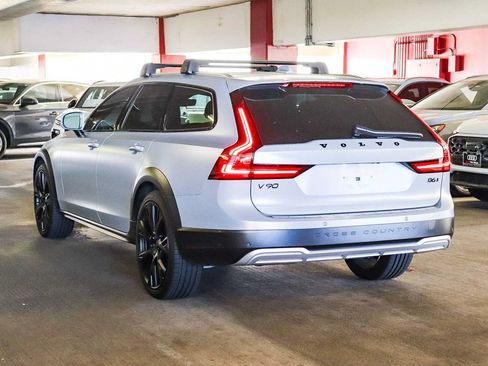 Used 2024 Volvo V90 B6 Cross Country Ultimate w/ Protection Package Premier AWD/4WD image 2