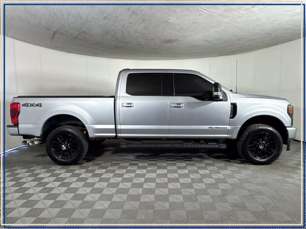 Used 2022 Ford F250 Lariat w/ Black Appearance Package AWD/4WD image 7