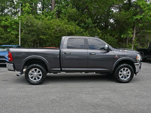 Used 2022 RAM 2500 Laramie AWD/4WD image 5