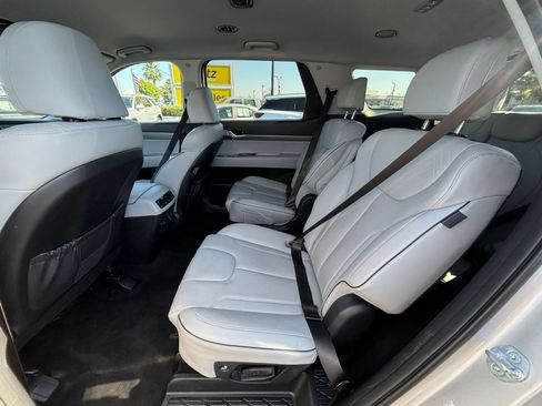 Used 2025 Hyundai Palisade SEL AWD/4WD image 29