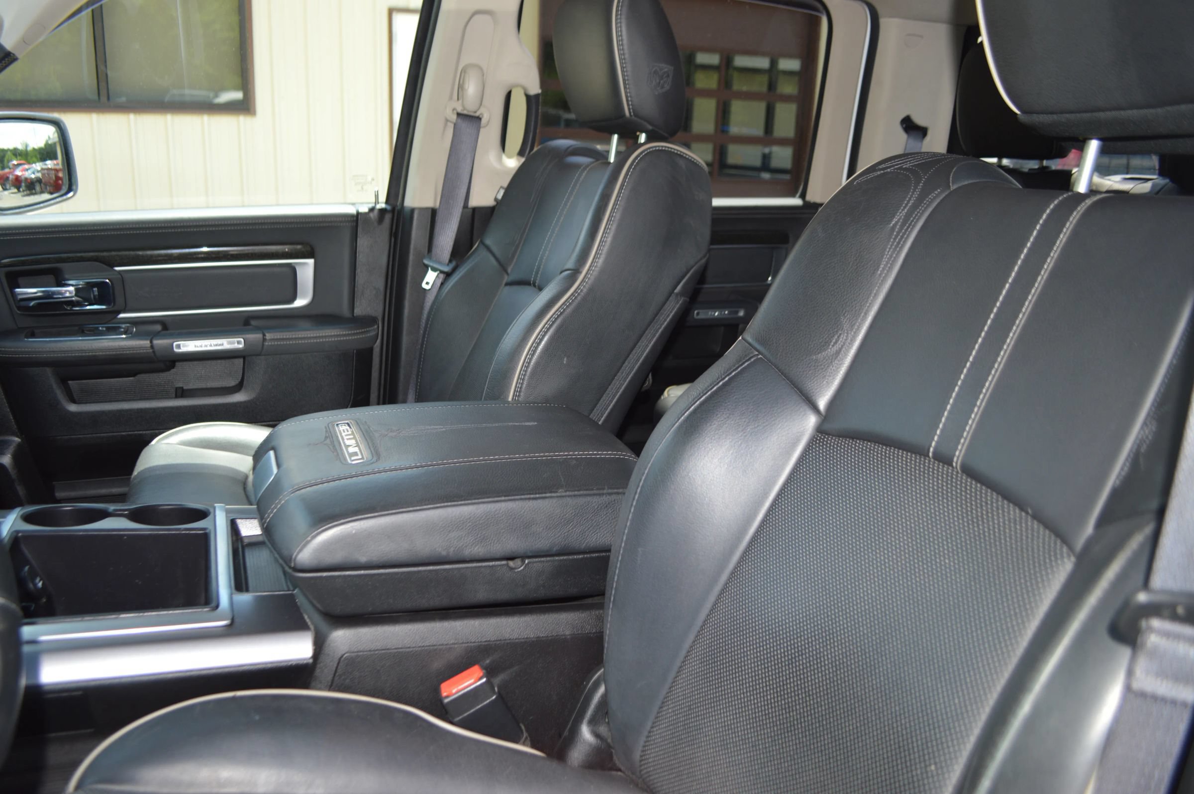 Used 2015 RAM 1500 Limited AWD/4WD image 16